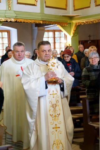 002 – Relikwia św Andrzej Bobola w Głuszycy — Wieści Międzyparafialne – Parafialne Info (www.parafialne.info.pl)